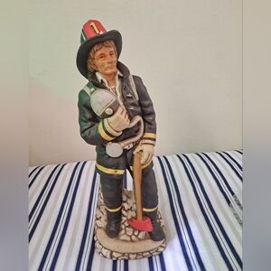 Old Commonwealth Bourbon Modern Firefighter #1 1982 Decanter JP Van Winkle